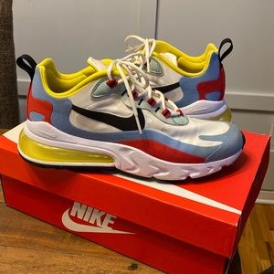 Women’s Nike Air Max TAVAS 8.5 EUC